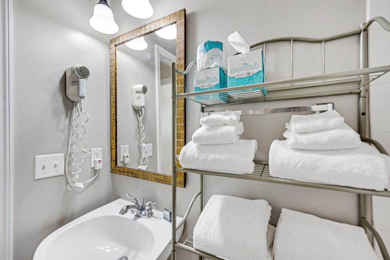 7021 Harbor Village Drive, Duck Key, FL 33050 Photo