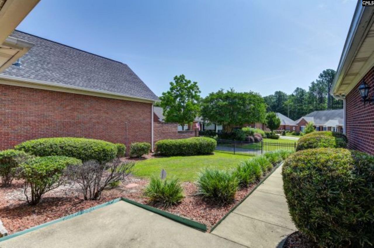 117 York Commons Photo 10