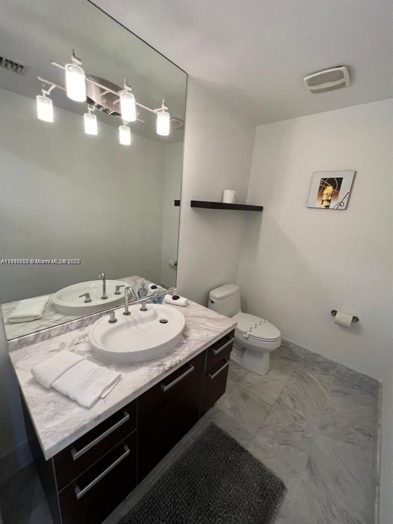244 Biscayne Blvd, Unit 643, Miami, FL 33132 Photo