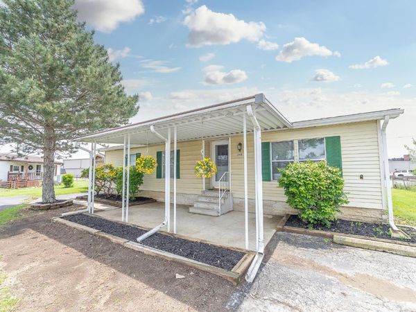 1203 Chateau Court, Findlay, OH 45840