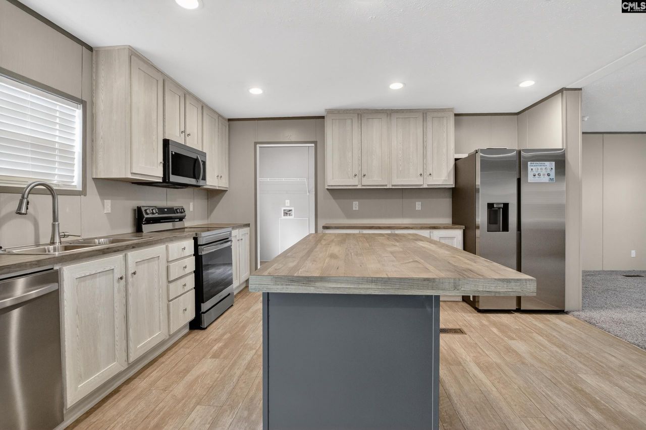 812 White Pond Road Photo 10