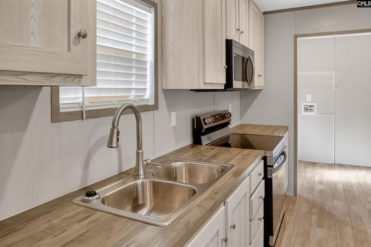 812 White Pond Road Photo 13