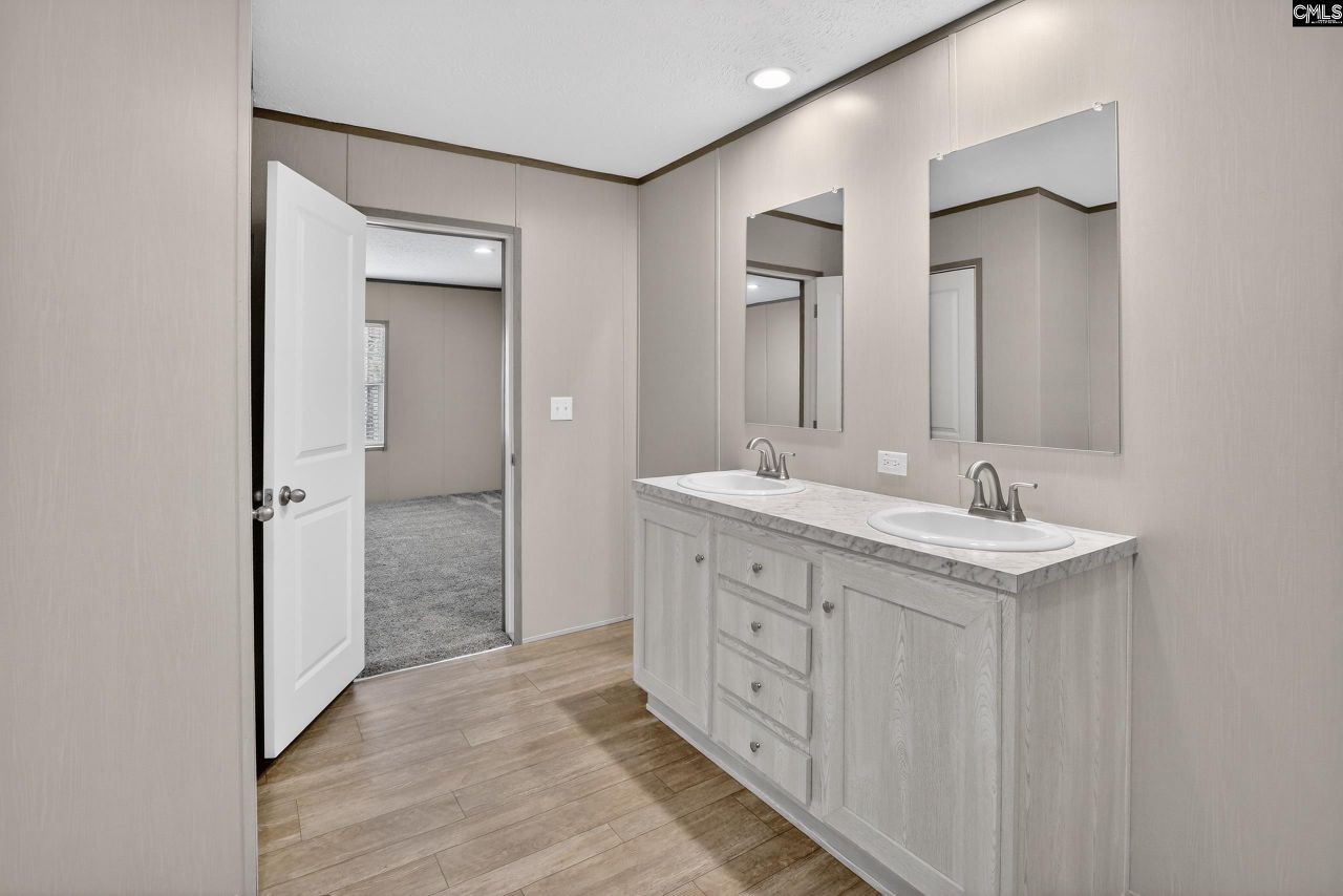 812 White Pond Road Photo 19