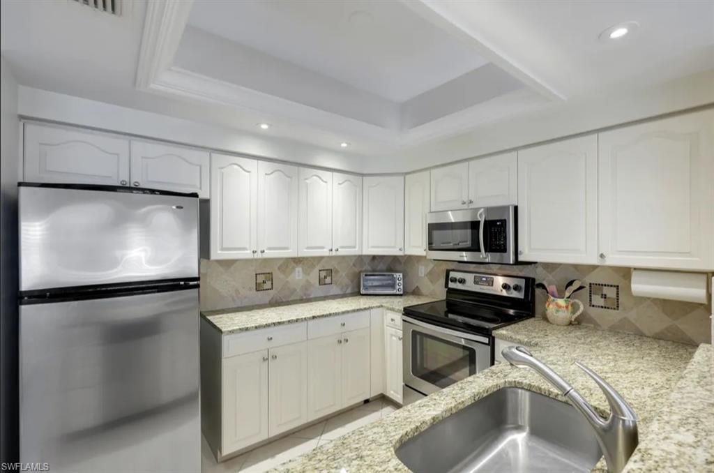 6770 Pelican Bay Blvd, Unit 225, Naples, FL 34108 Photo