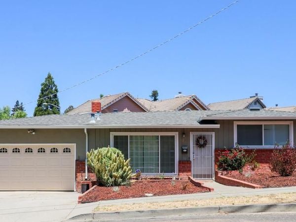 2272 2272 Kelly St, Hayward, CA 94541