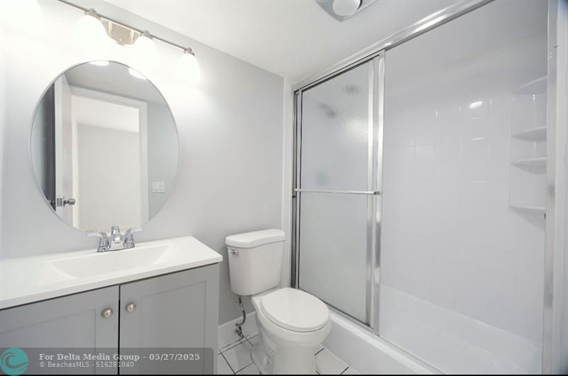 6100 S Falls Circle Drive, Unit 204, Lauderhill, FL 33319 Photo