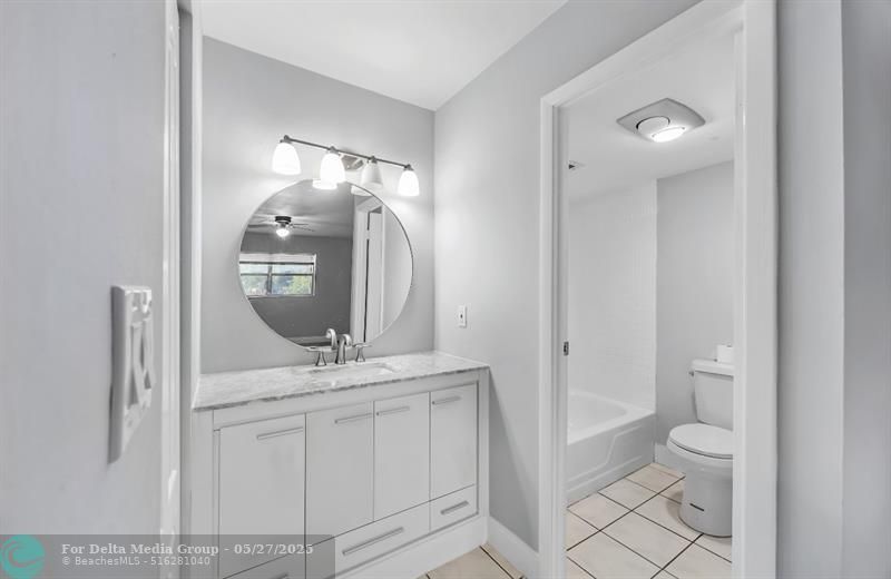 6100 S Falls Circle Drive, Unit 204, Lauderhill, FL 33319 Photo