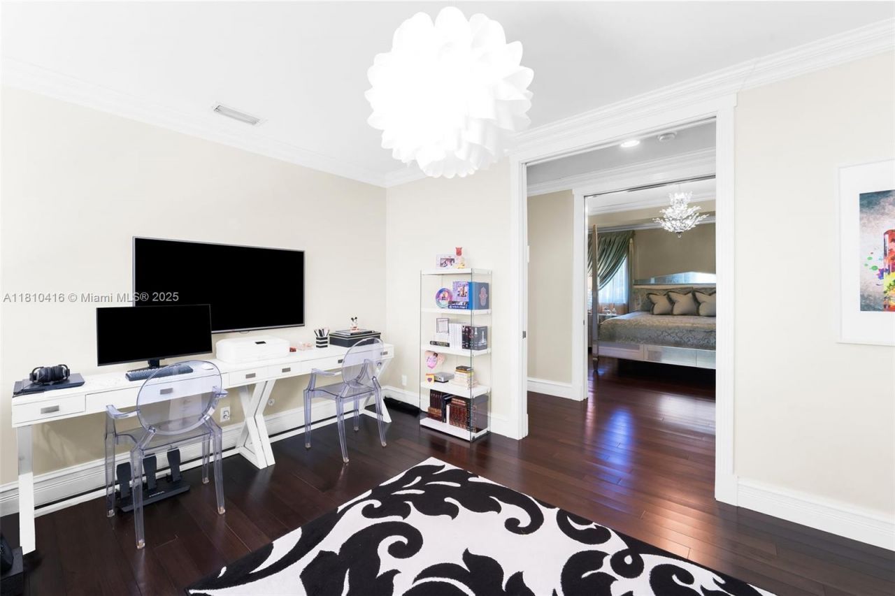 275 189th Ter, Sunny Isles Beach, FL 33160 Photo