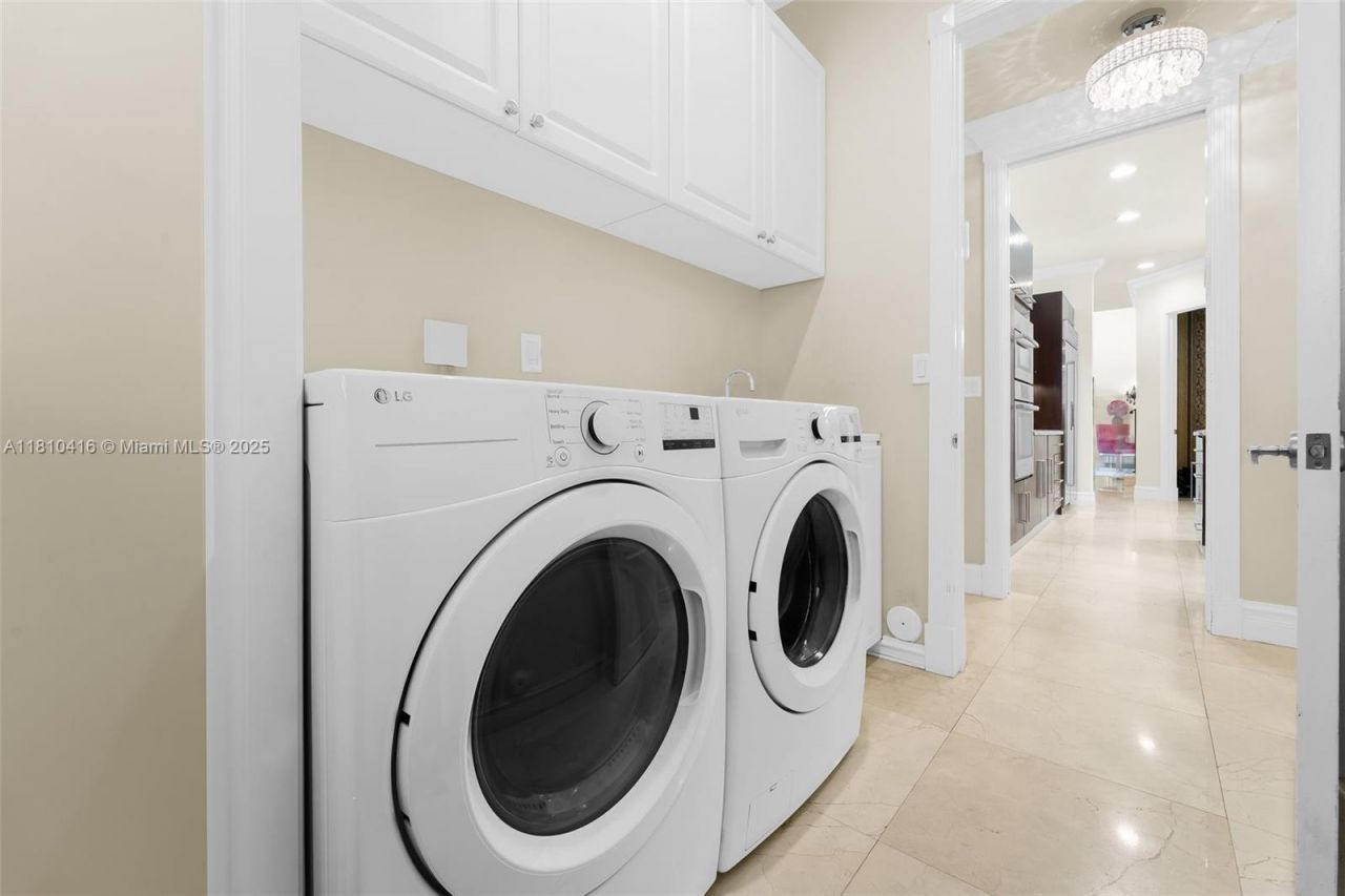 275 189th Ter, Sunny Isles Beach, FL 33160 Photo