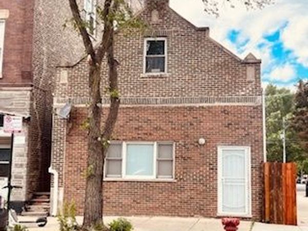 2300 W 19th Street, Chicago, IL 60608