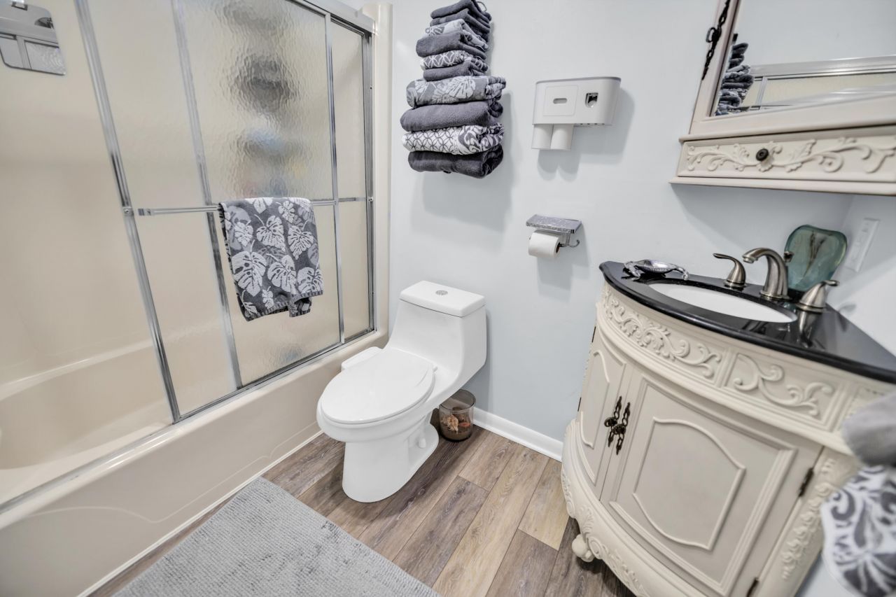 40 High Point Road, Unit 402, Tavernier, FL 33070 Photo