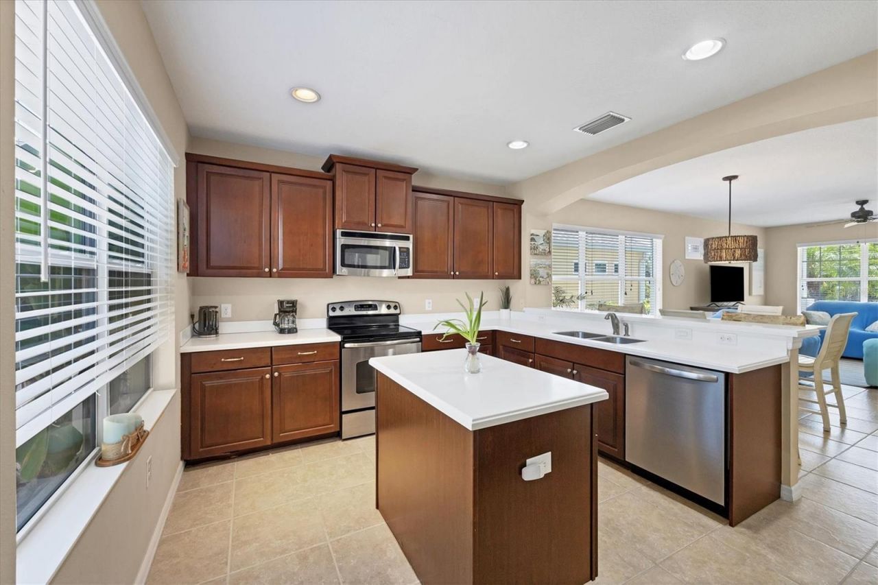 4811 Woodbrook Drive, Sarasota, FL 34243 Photo