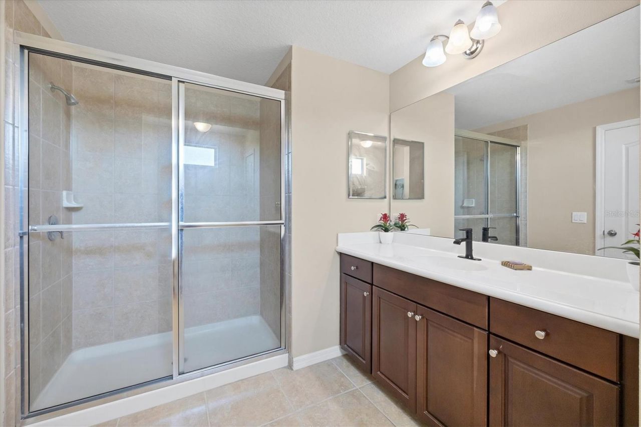 4811 Woodbrook Drive, Sarasota, FL 34243 Photo