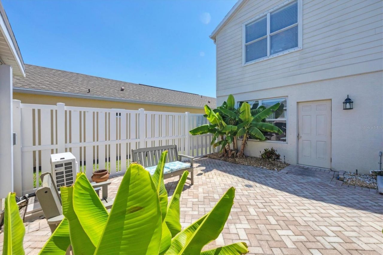4811 Woodbrook Drive, Sarasota, FL 34243 Photo
