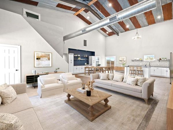 201 Lakeview Cir, La Vernia, TX 78121