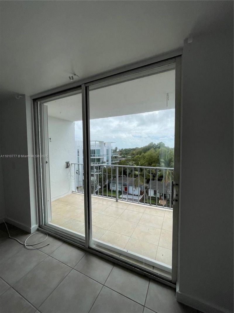 700 NE 63rd St, Unit D606, Miami, FL 33138 Photo