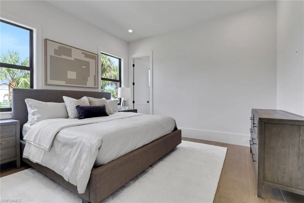 524 13th St Sw, Naples, FL 34117 Photo