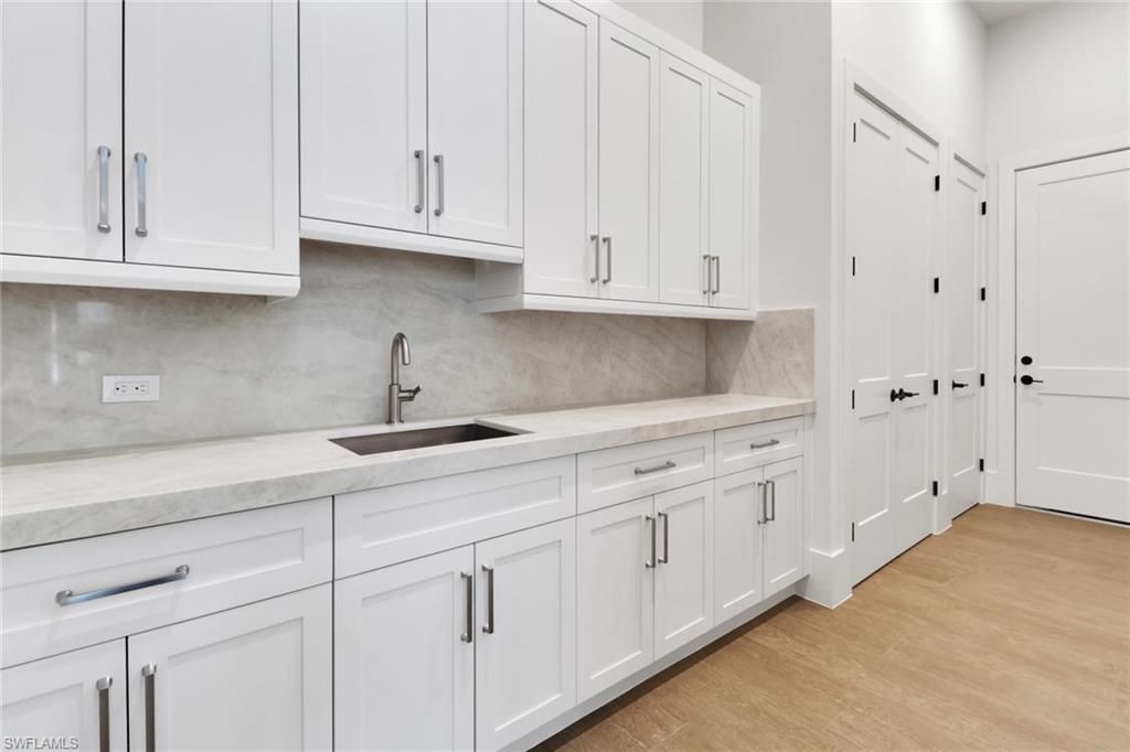 524 13th St Sw, Naples, FL 34117 Photo