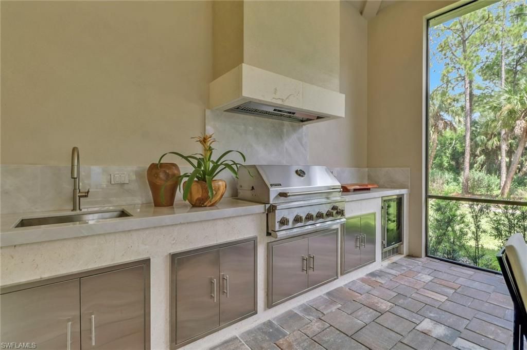 524 13th St Sw, Naples, FL 34117 Photo