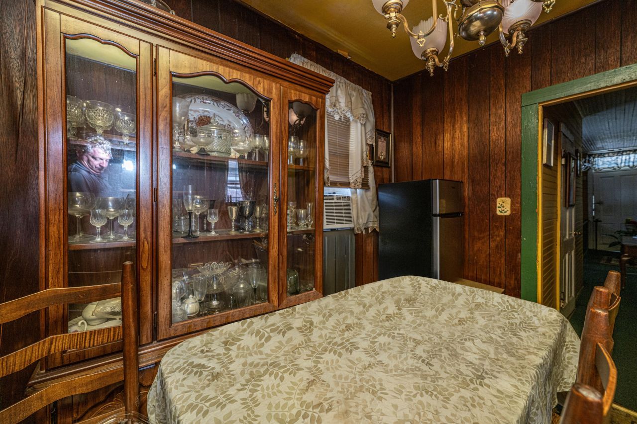 200 Fishburne Street Photo 10