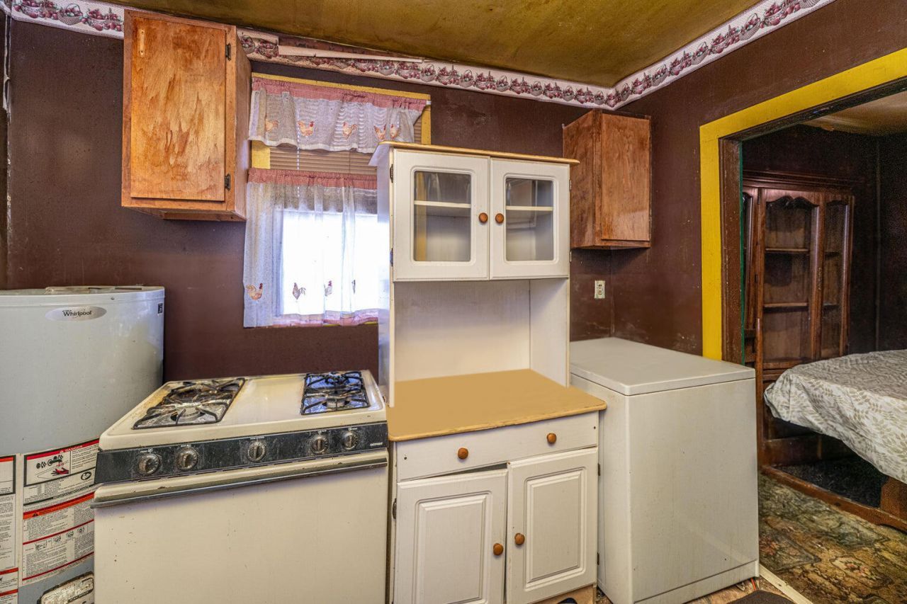 200 Fishburne Street Photo 13