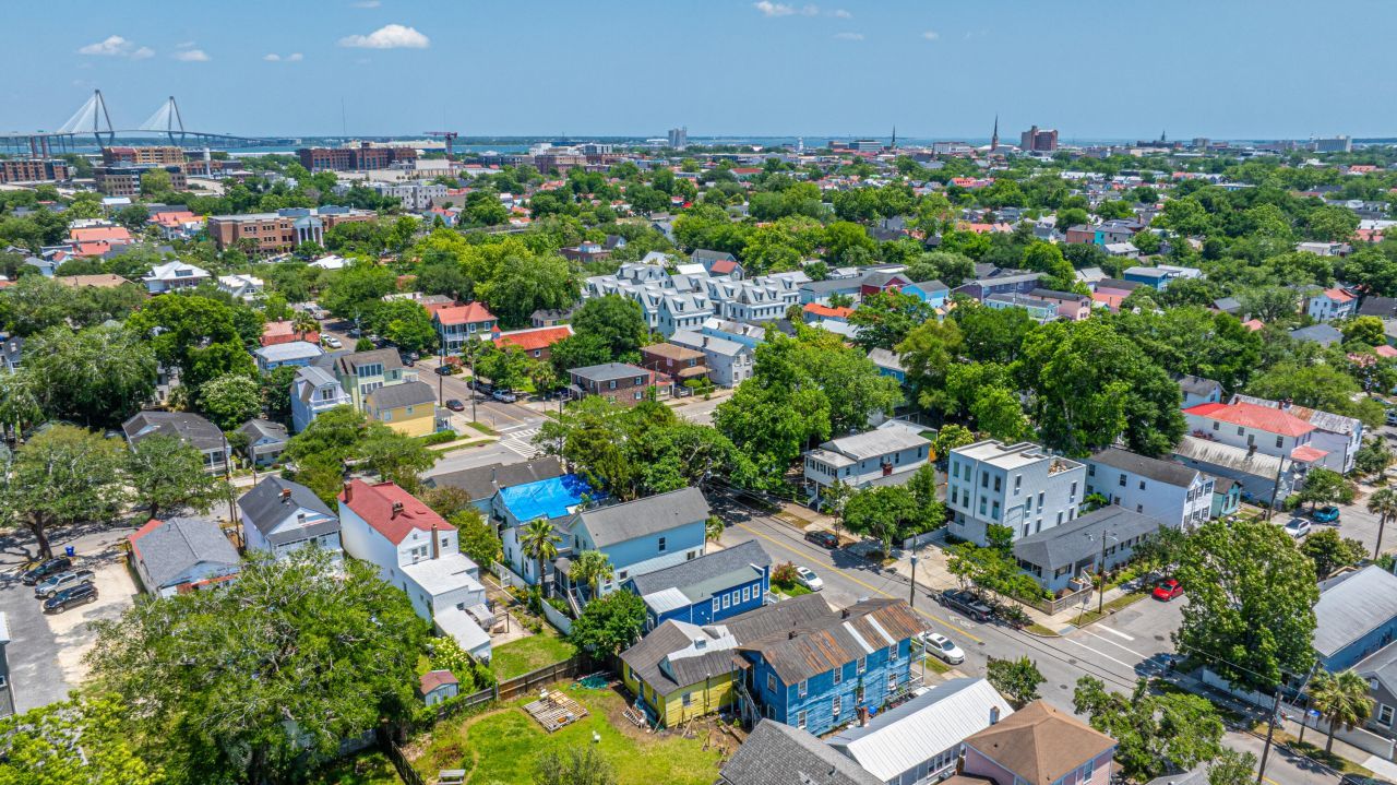 200 Fishburne Street Photo 45