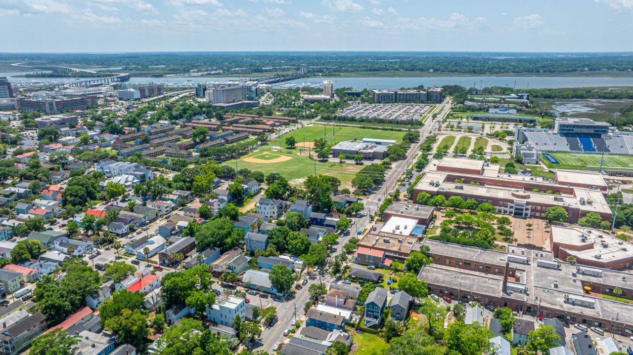 200 Fishburne Street Photo 55