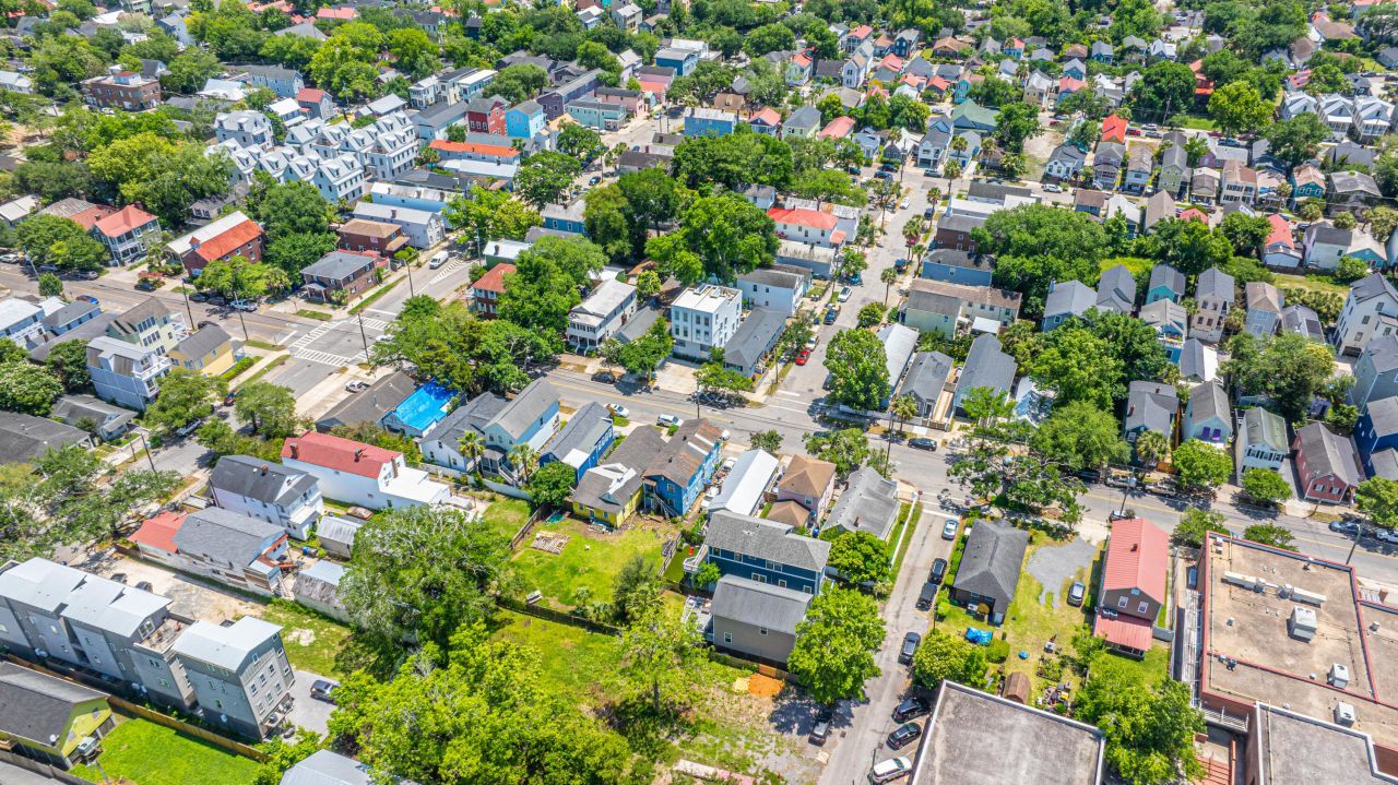 200 Fishburne Street Photo 62