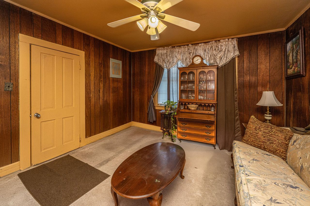 200 Fishburne Street Photo 8