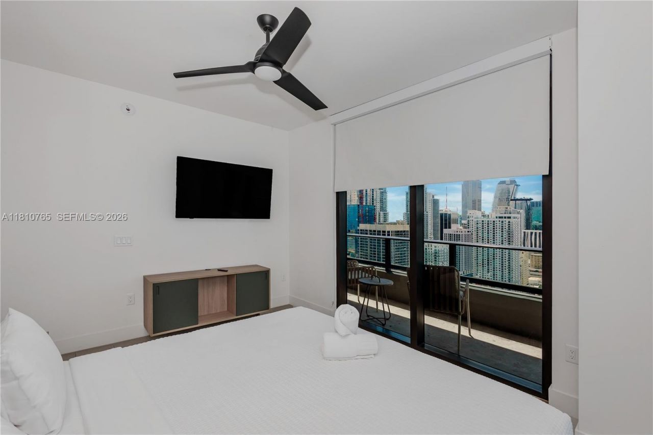 159 NE 6th St, Unit 3205, Miami, FL 33132 Photo