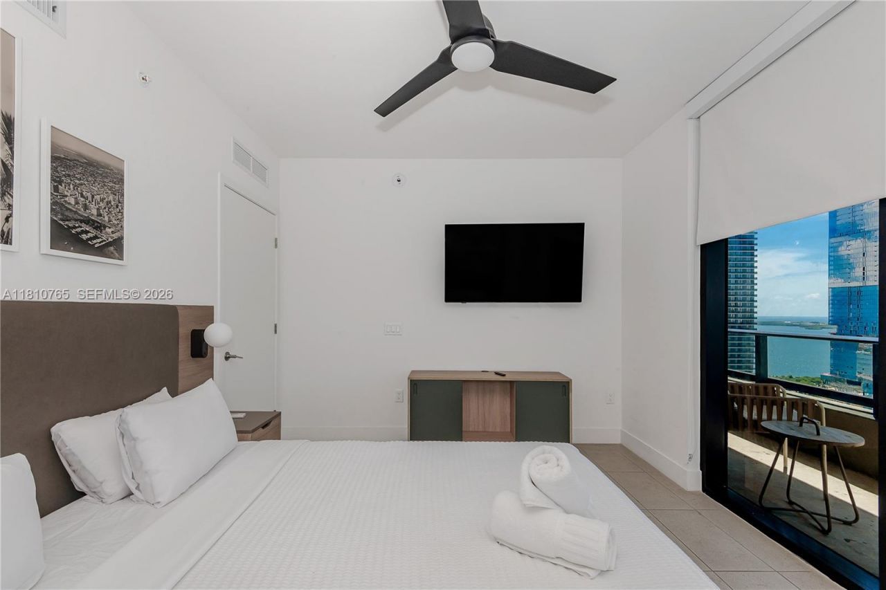 159 NE 6th St, Unit 3205, Miami, FL 33132 Photo