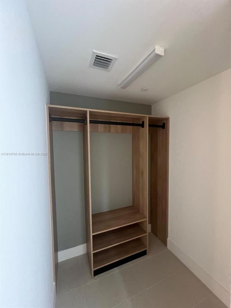 159 NE 6th St, Unit 3205, Miami, FL 33132 Photo