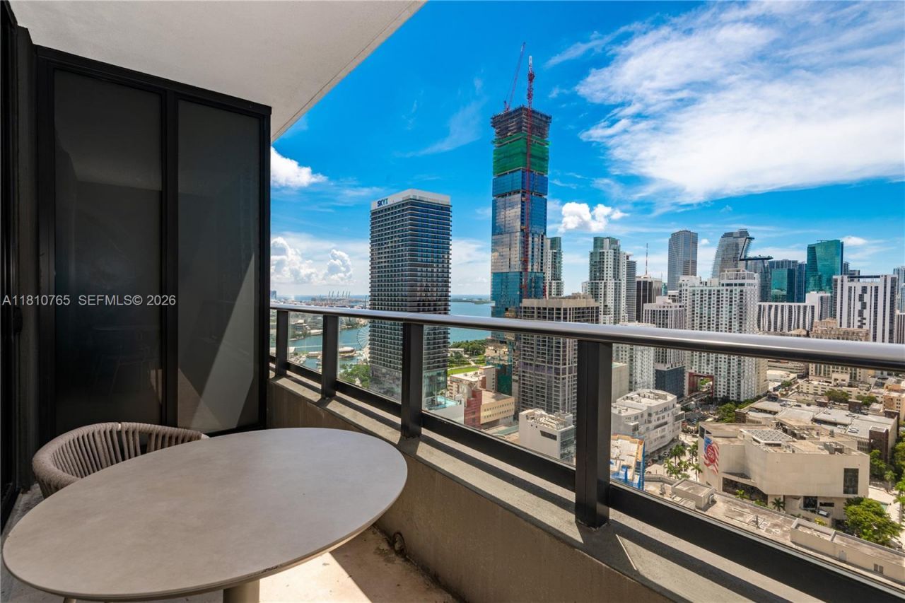 159 NE 6th St, Unit 3205, Miami, FL 33132 Photo
