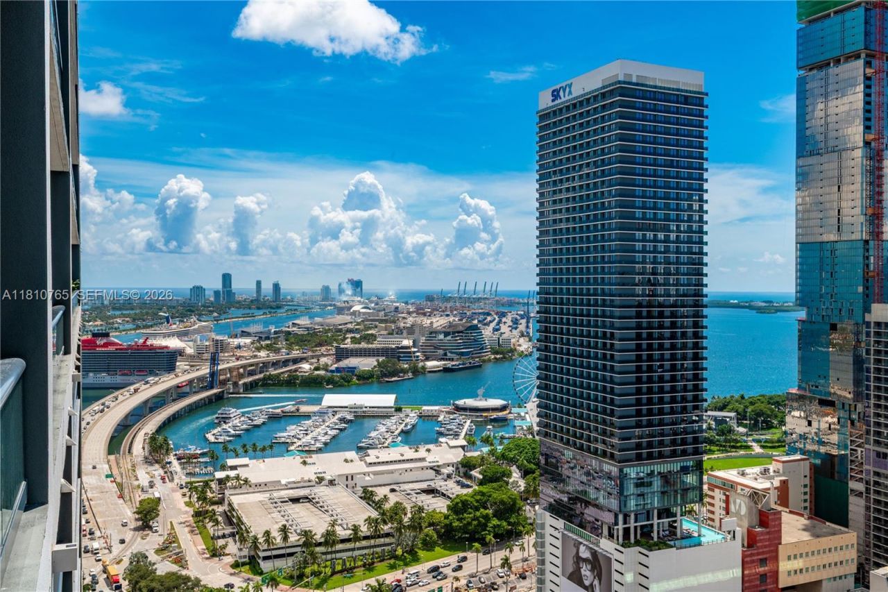 159 NE 6th St, Unit 3205, Miami, FL 33132 Photo