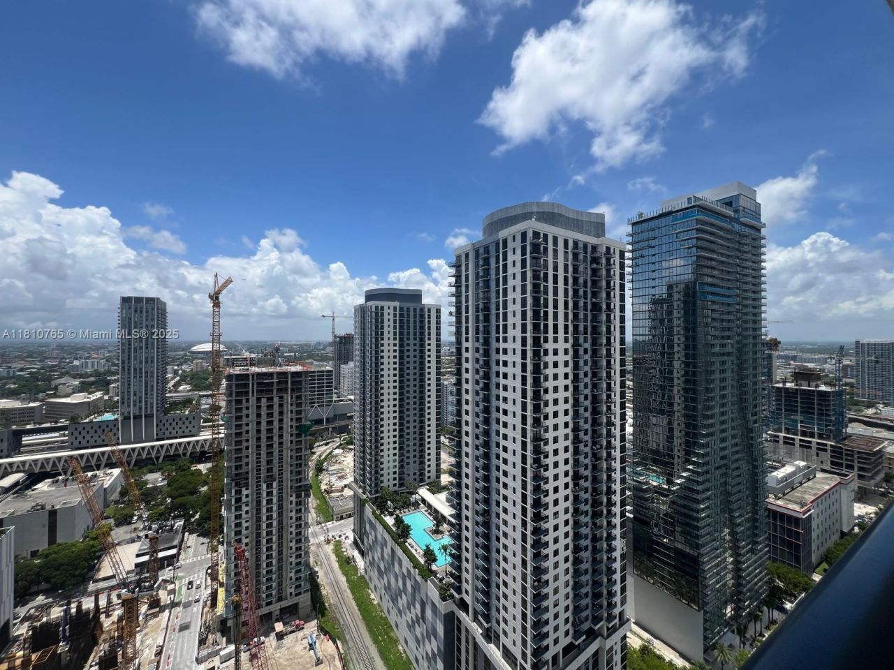 159 NE 6th St, Unit 3205, Miami, FL 33132 Photo