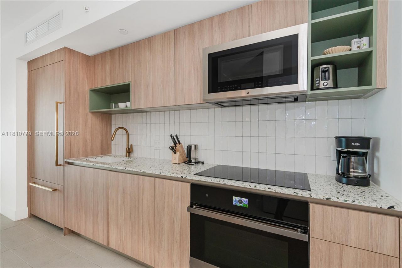 159 NE 6th St, Unit 4215, Miami, FL 33132 Photo