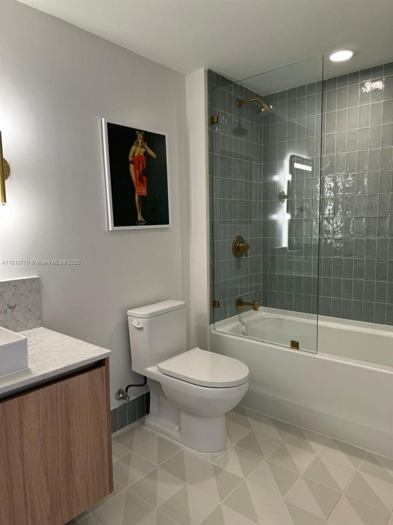 159 NE 6th St, Unit 4215, Miami, FL 33132 Photo