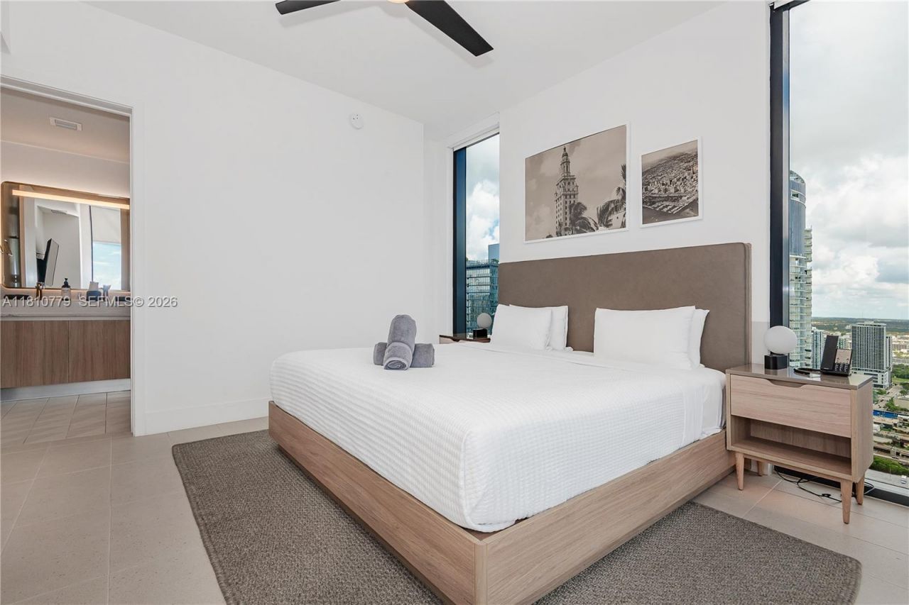 159 NE 6th St, Unit 4215, Miami, FL 33132 Photo
