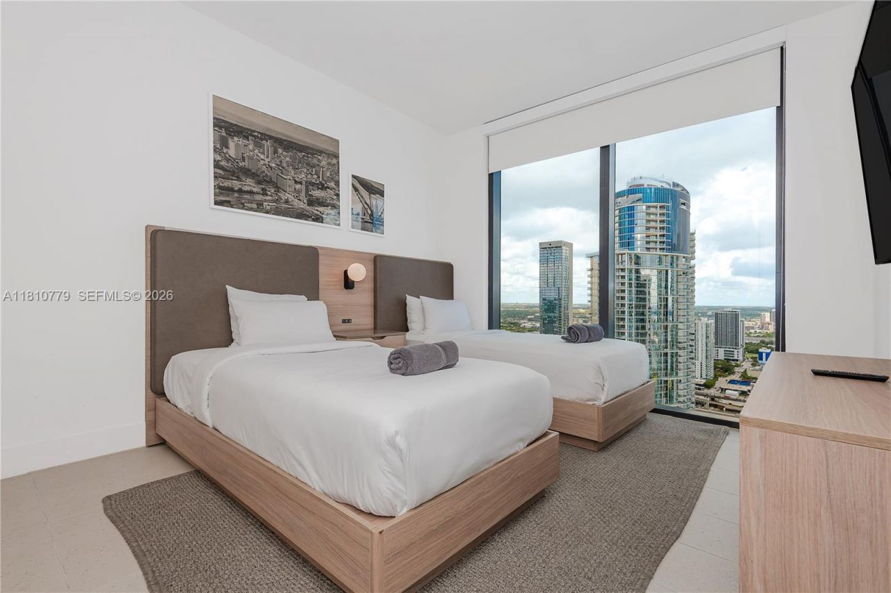 159 NE 6th St, Unit 4215, Miami, FL 33132 Photo