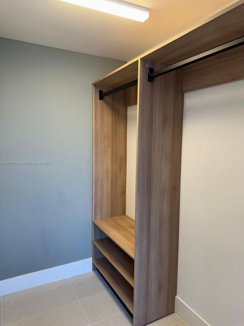 159 NE 6th St, Unit 4215, Miami, FL 33132 Photo