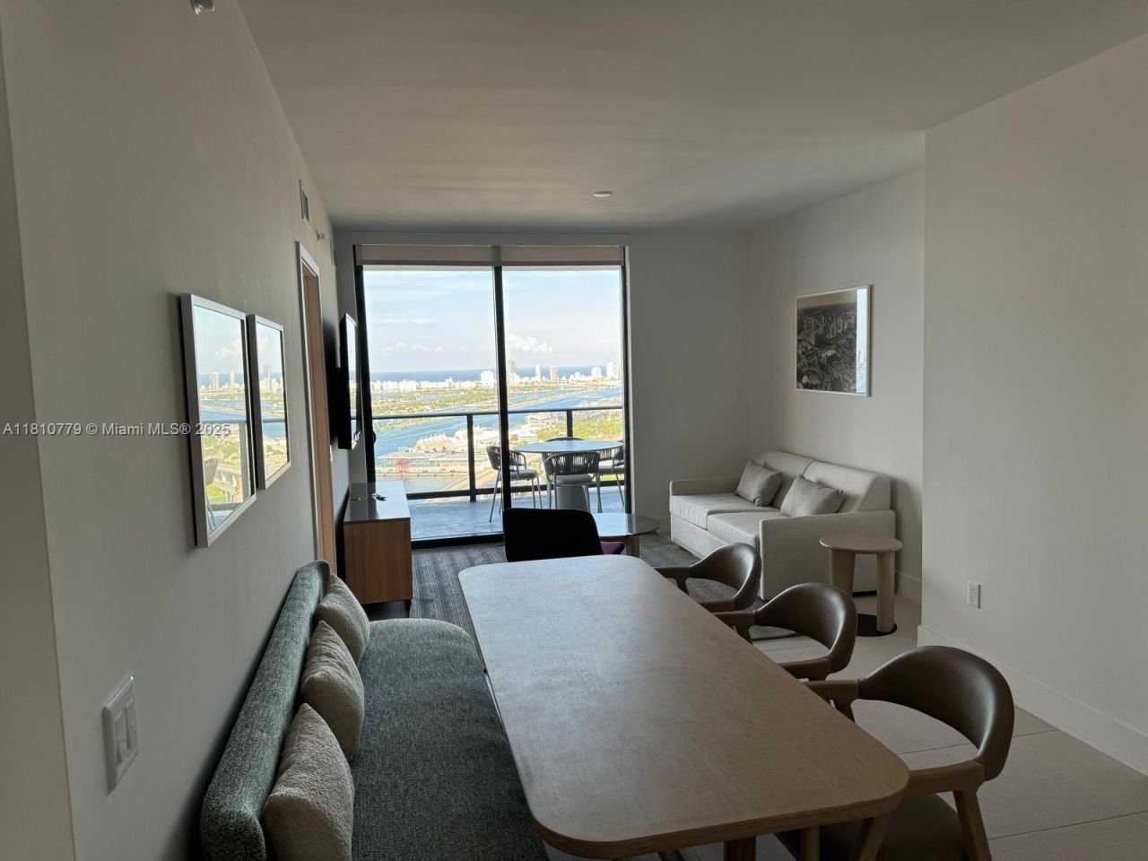 159 NE 6th St, Unit 4215, Miami, FL 33132 Photo