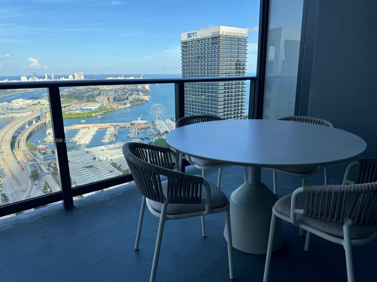 159 NE 6th St, Unit 4215, Miami, FL 33132 Photo