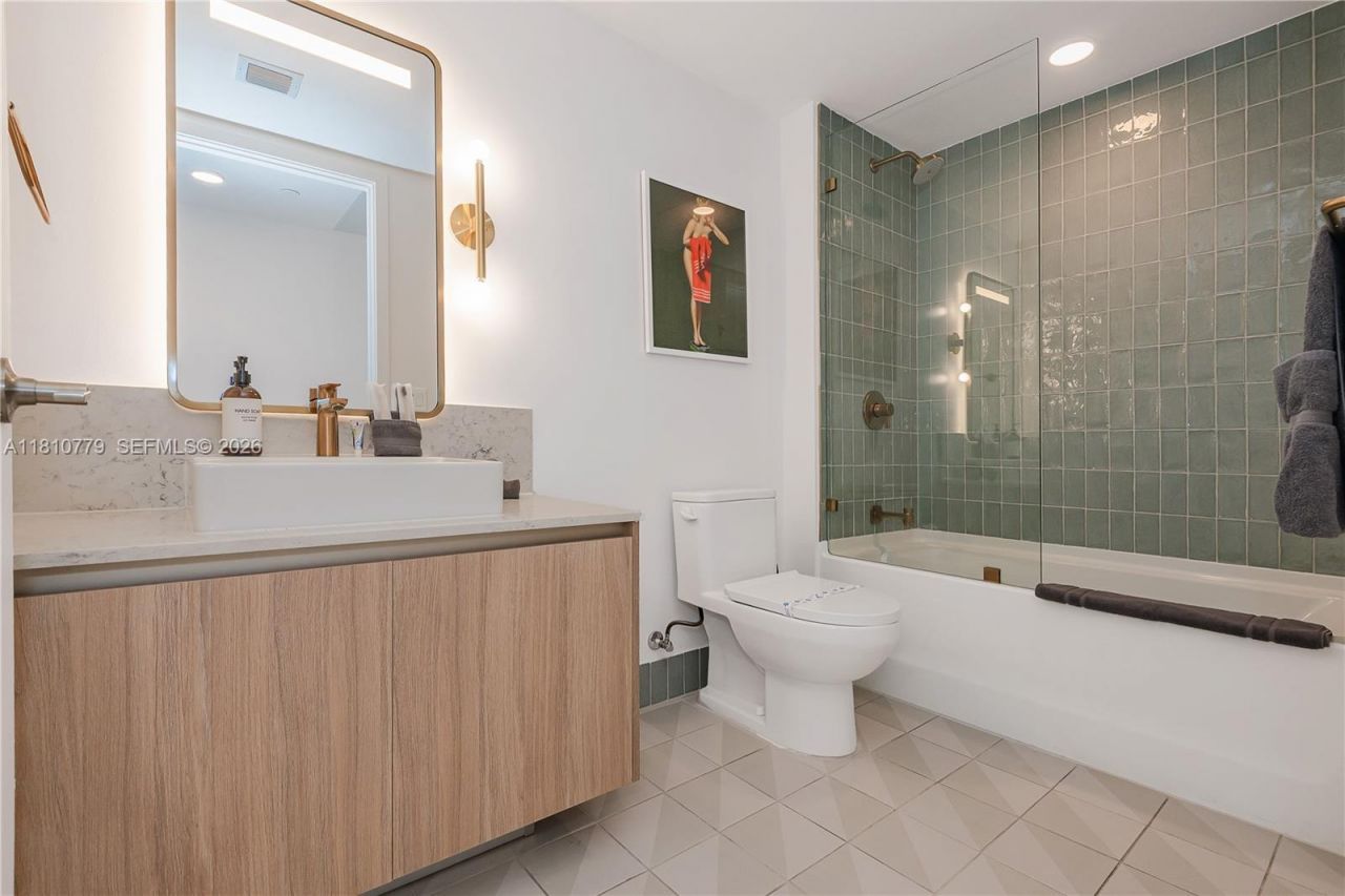 159 NE 6th St, Unit 4215, Miami, FL 33132 Photo