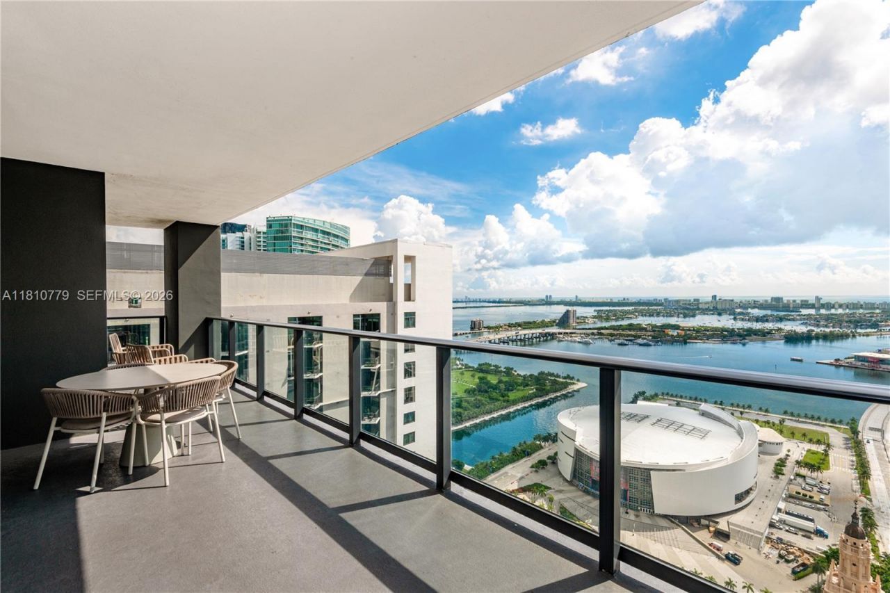 159 NE 6th St, Unit 4215, Miami, FL 33132 Photo