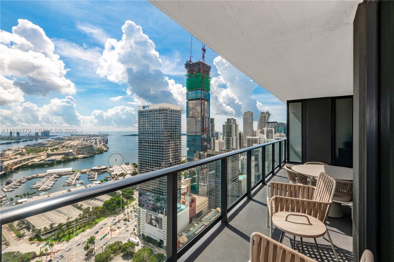 159 NE 6th St, Unit 4215, Miami, FL 33132 Photo