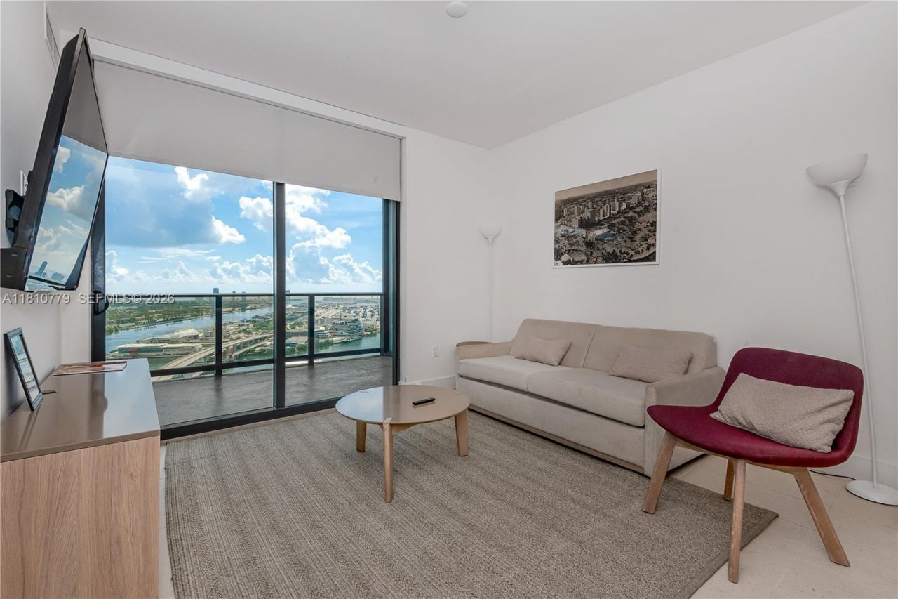 159 NE 6th St, Unit 4215, Miami, FL 33132 Photo