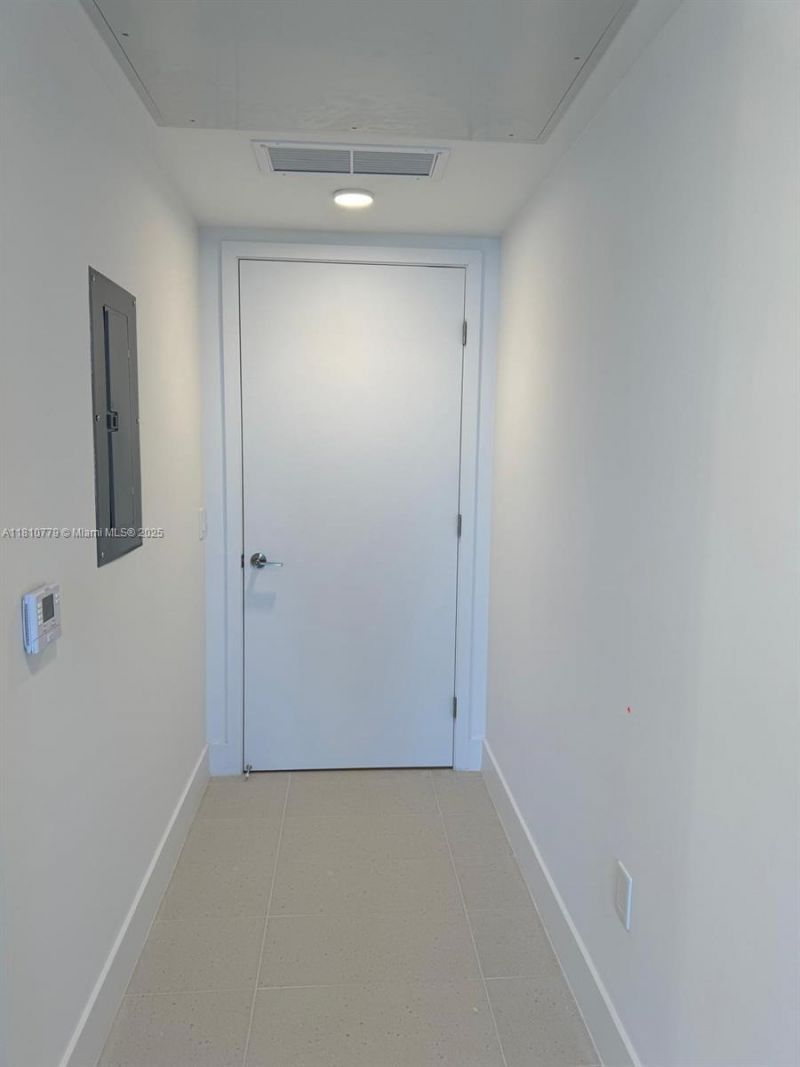 159 NE 6th St, Unit 4215, Miami, FL 33132 Photo