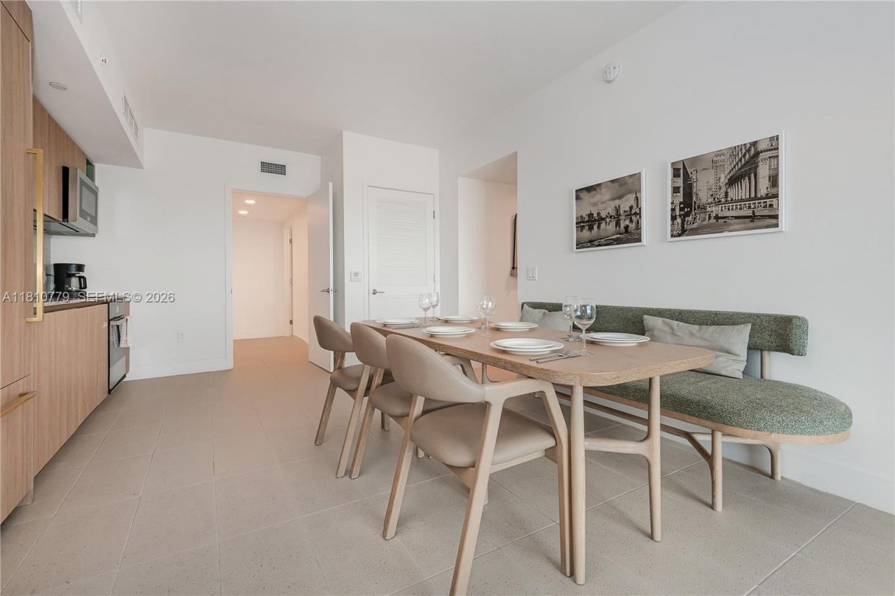 159 NE 6th St, Unit 4215, Miami, FL 33132 Photo