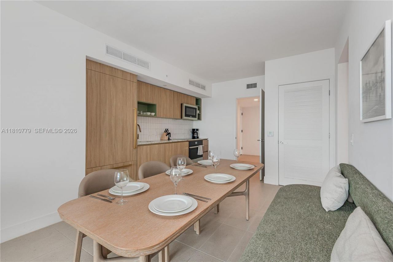 159 NE 6th St, Unit 4215, Miami, FL 33132 Photo