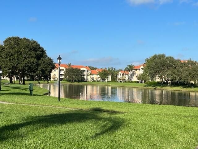 1590 S 42nd Circle, Unit 310, Vero Beach, FL 32967 Photo